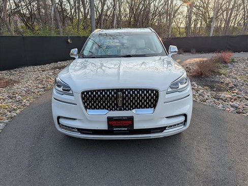 Used 2022 Lincoln Aviator Black Label w/ Dynamic Handling Package image 8