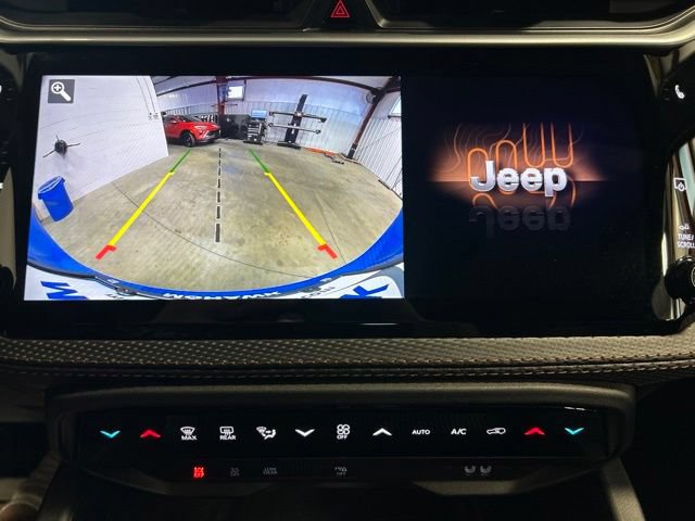 Used 2026 Jeep Cherokee Limited AWD/4WD image 31