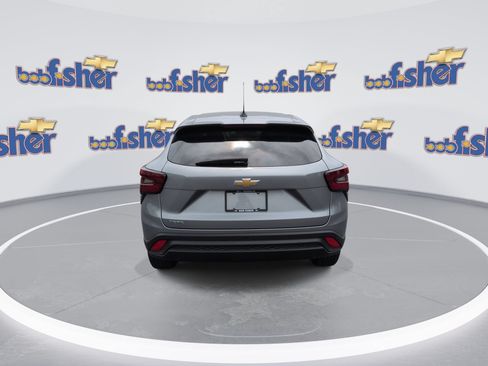 Certified 2024 Chevrolet Trax LS w/ LS Convenience Package FWD image 7