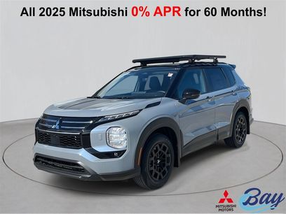 New 2025 Mitsubishi Outlander SE