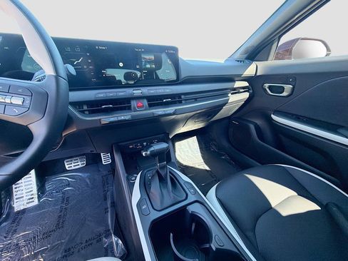 Used 2025 Kia K4 GT-Line Turbo image 28