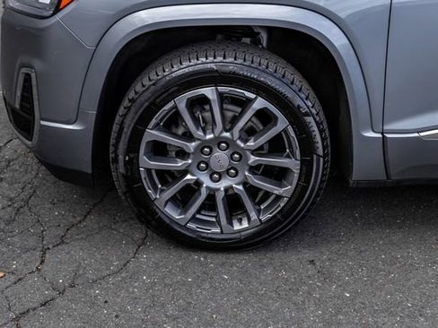 Used 2023 GMC Acadia Denali w/ Denali Ultimate Package AWD/4WD image 12