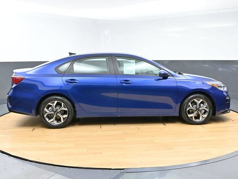 Used 2020 Kia Forte LXS FWD image 8