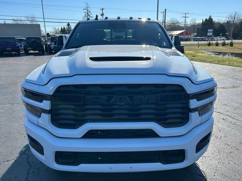 New 2026 RAM 2500 Tradesman AWD/4WD image 9