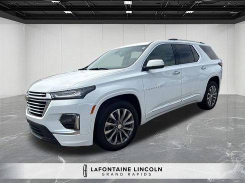 Used 2023 Chevrolet Traverse Premier AWD/4WD image 1