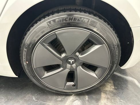 Used 2021 Tesla Model 3 Standard Range Plus RWD image 30