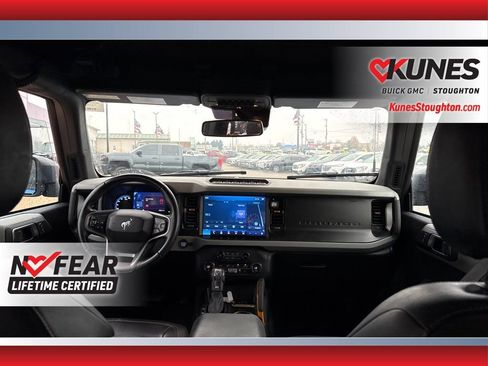 Used 2023 Ford Bronco Badlands image 40