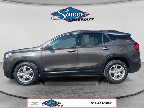 Used 2019 GMC Terrain SLE w/ Driver Convenience Package AWD/4WD image 2