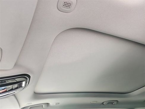 Used 2023 Jeep Grand Cherokee L Limited w/ Luxury Tech Group II image 19