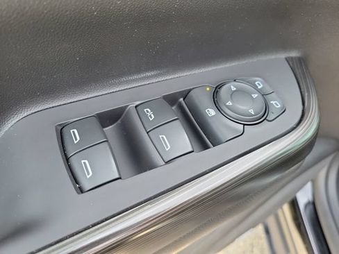 Used 2019 GMC Acadia SLT w/ Black Edition FWD image 19