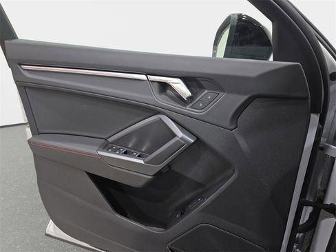 Certified 2025 Audi Q3 2.0T Premium Plus w/ Premium Plus Package image 30