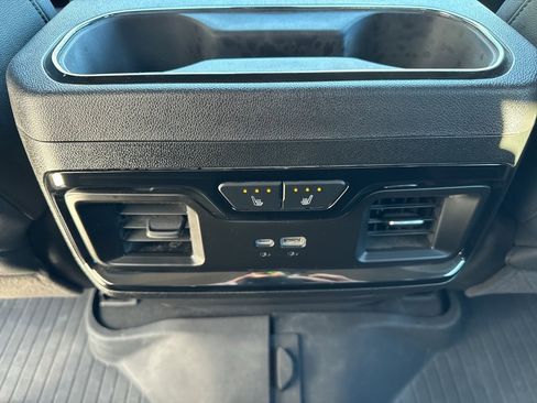 Used 2025 GMC Sierra 1500 AT4 image 19