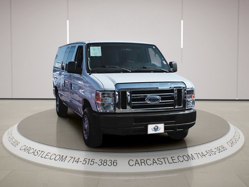 Used 2014 Ford E-150 and Econoline 150 w/ Power Group RWD image 4