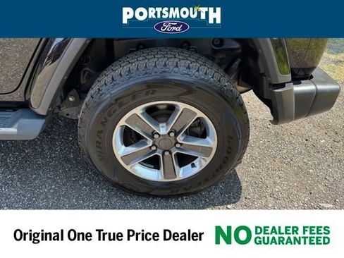 Used 2020 Jeep Wrangler Unlimited Sahara AWD/4WD image 26