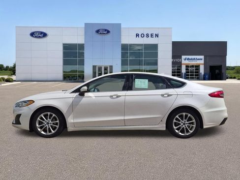 Used 2020 Ford Fusion SE FWD image 6