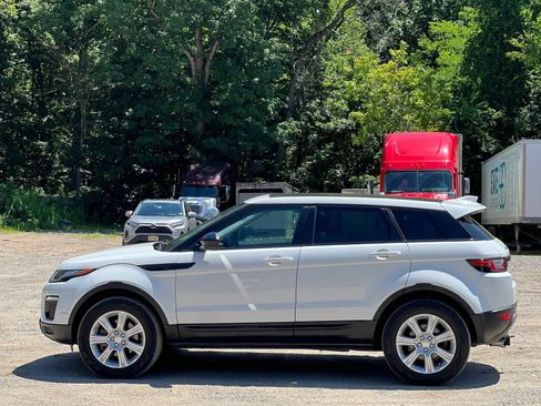 Used 2018 Land Rover Range Rover Evoque AWD/4WD image 3