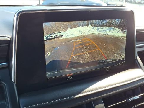 Used 2024 GMC Yukon SLT image 24