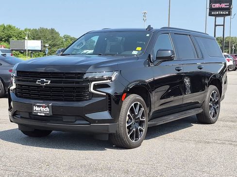 Used 2024 Chevrolet Suburban RST w/ Luxury Package AWD/4WD image 1