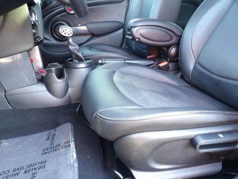 Used 2019 MINI Cooper 4-Door Hardtop image 27