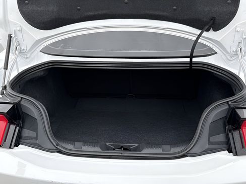 Used 2024 Ford Mustang Coupe RWD image 8