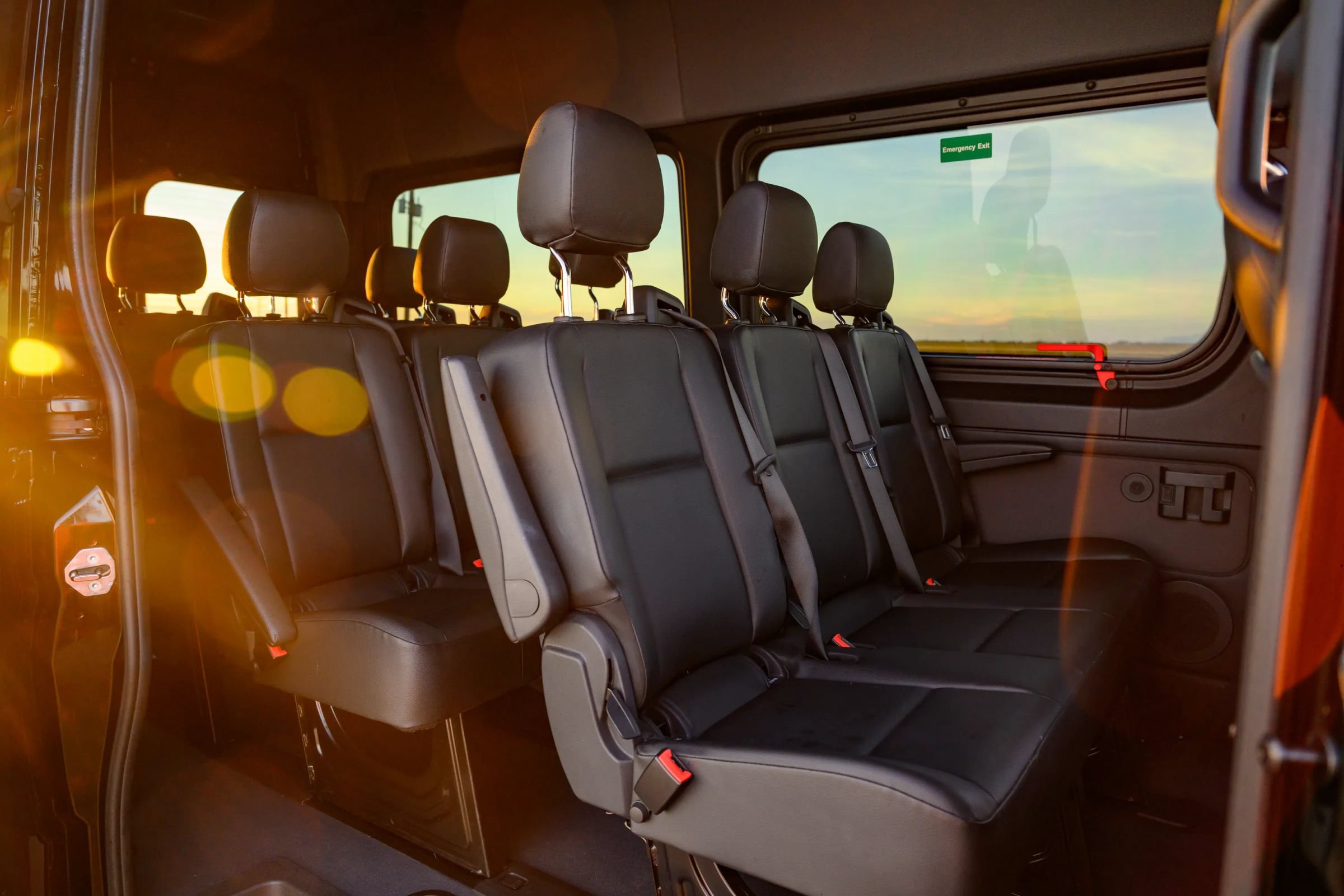 Used 2024 Mercedes-Benz Sprinter 2500 image 3