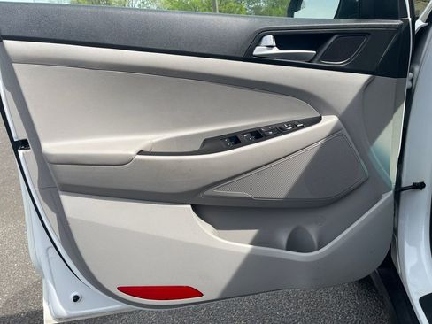 Used 2020 Hyundai Tucson SE w/ Cargo Package FWD image 12
