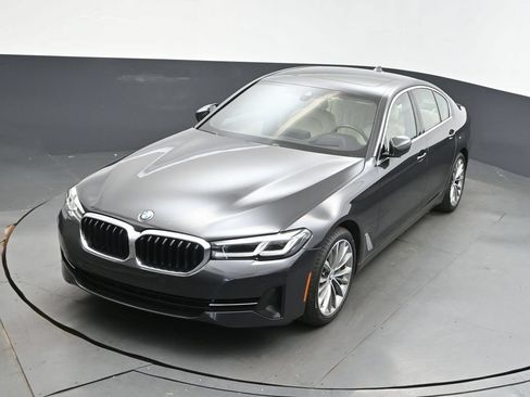 Used 2022 BMW 540i w/ Premium Package RWD image 31