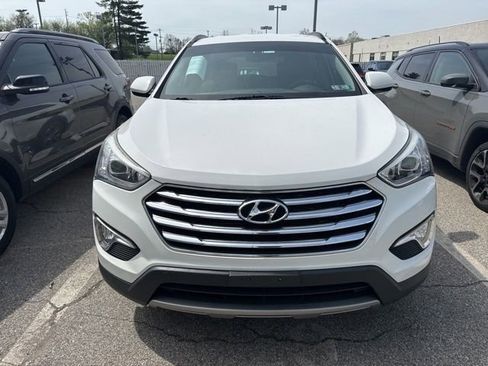 Used 2016 Hyundai Santa Fe SE image 2