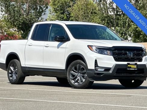 Certified 2025 Honda Ridgeline Sport image 2