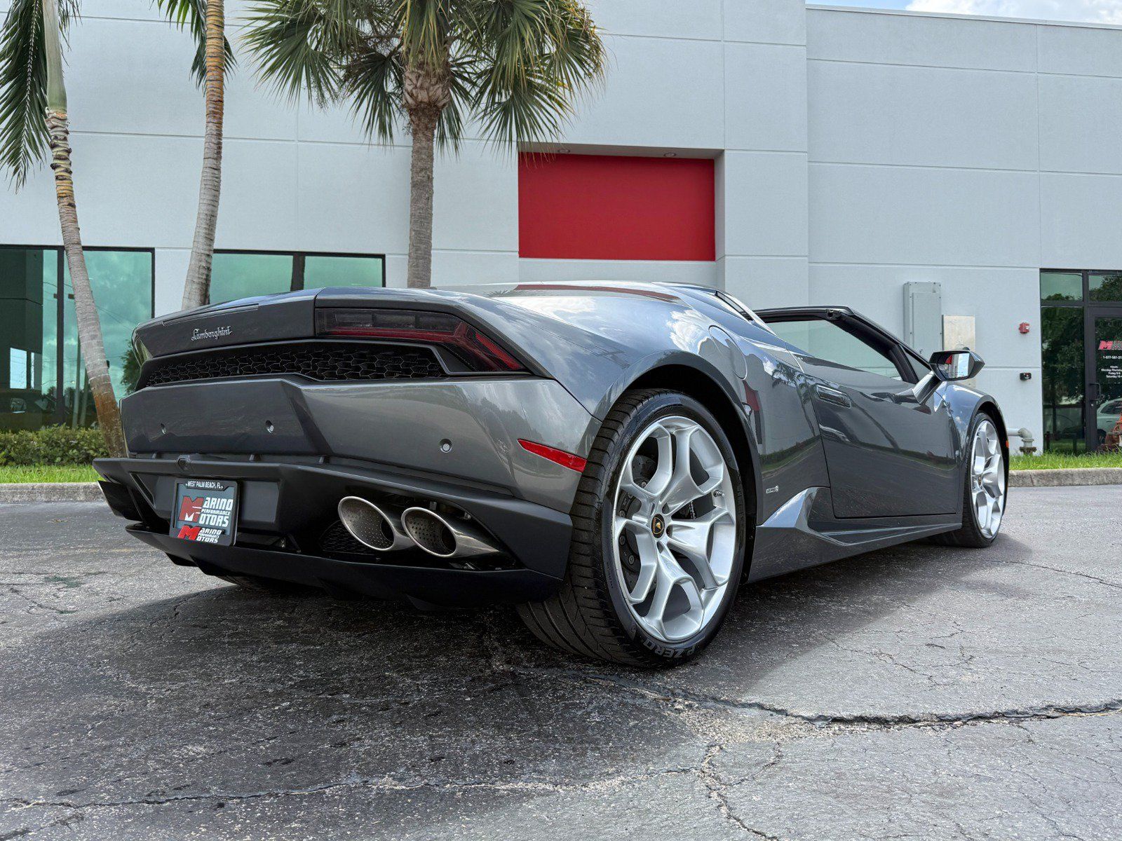 Used 2016 Lamborghini Huracan LP 610-4 AWD/4WD image 18