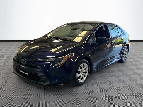 Used 2024 Toyota Corolla LE FWD image 3