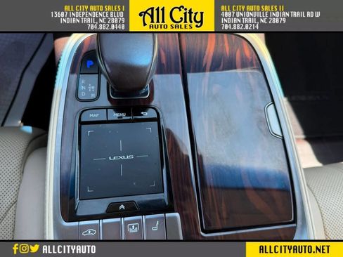 Used 2020 Lexus LS 500 w/ Interior Upgrade Package RWD image 32