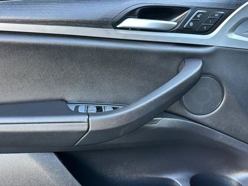 Used 2024 BMW X3 sDrive30i w/ M Sport Package RWD image 10