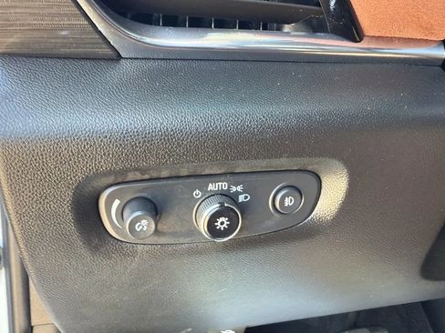 Used 2020 Chevrolet Traverse High Country image 23