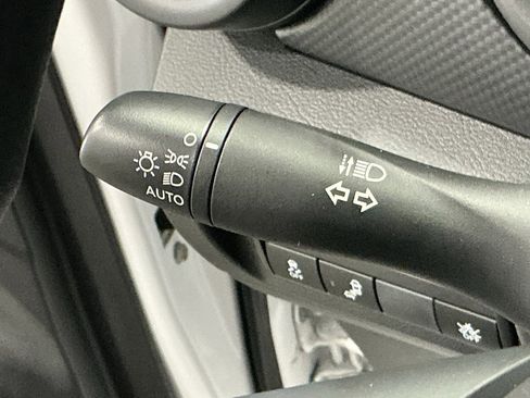 Used 2024 Nissan Kicks S image 8