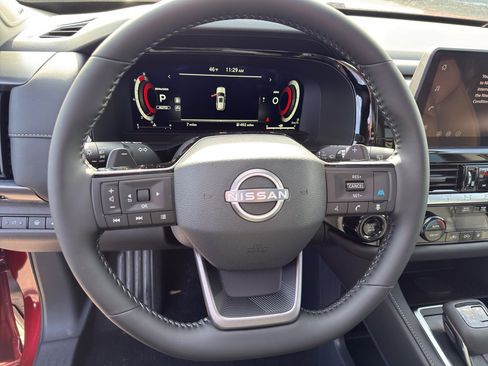 New 2026 Nissan Pathfinder SL image 16