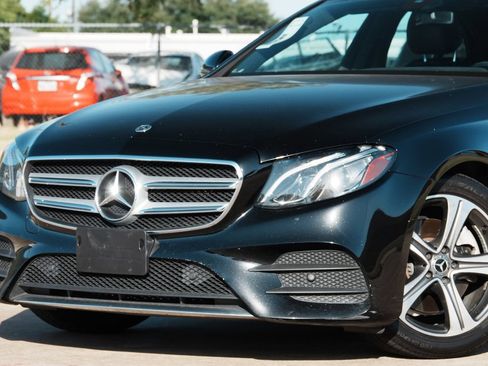 Used 2019 Mercedes-Benz E 300 image 22