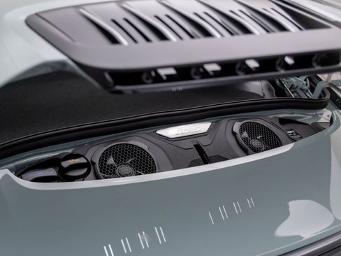 New 2026 Porsche 911 Carrera 4S image 32