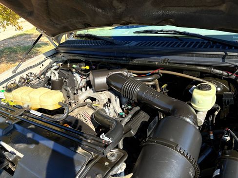 Used 2001 Ford F350 XLT image 33