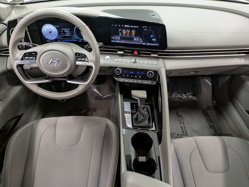 Used 2023 Hyundai Elantra SEL w/ Convenience Package FWD image 23