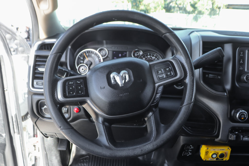 Used 2020 RAM 5500 Tradesman w/ Chrome Appearance Group AWD/4WD image 23
