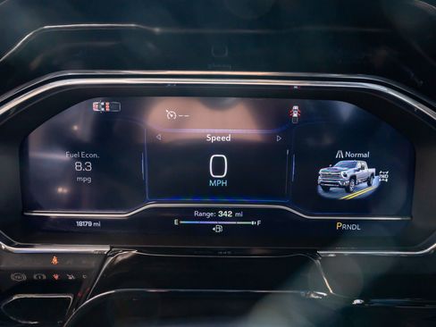 Used 2025 Chevrolet Silverado 3500 High Country w/ Technology Package image 18