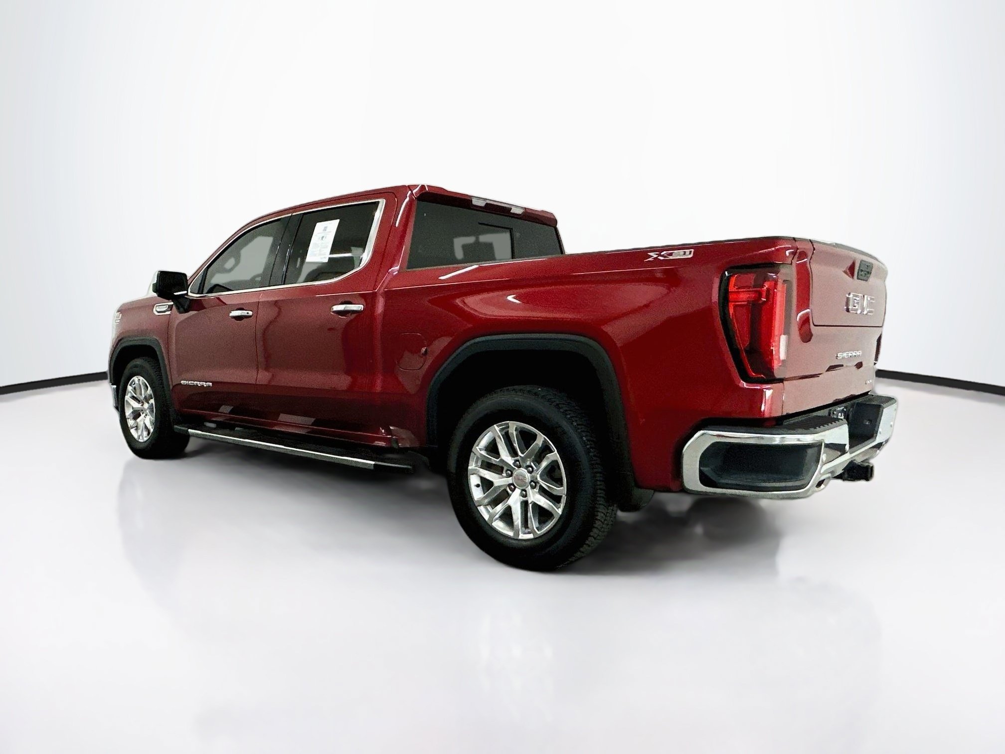 Used 2021 GMC Sierra 1500 SLT AWD/4WD image 5