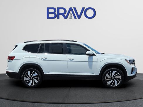 Used 2025 Volkswagen Atlas SE FWD image 5