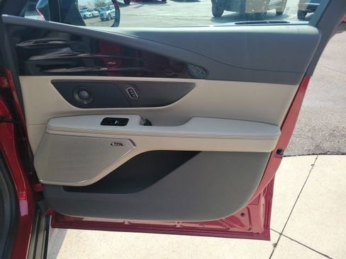 Used 2024 Lincoln Nautilus Reserve w/ Equipment Group 202A AWD/4WD image 27