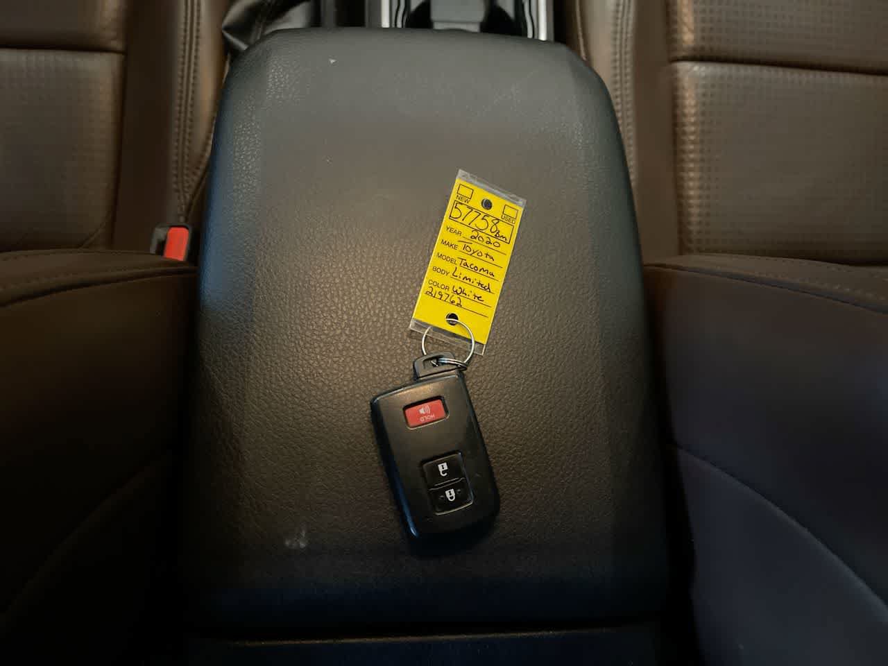 Used 2020 Toyota Tacoma Limited AWD/4WD image 27