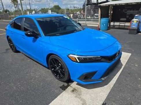 Used 2023 Honda Civic Sport image 1