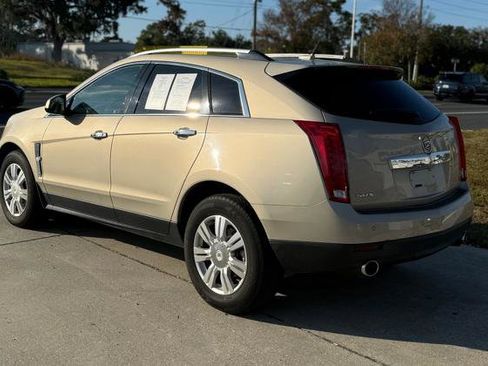 Used 2010 Cadillac SRX Luxury image 3