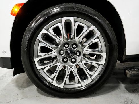 Used 2024 GMC Yukon Denali Ultimate image 38