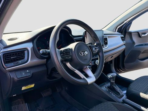 Used 2021 Kia Rio S image 4